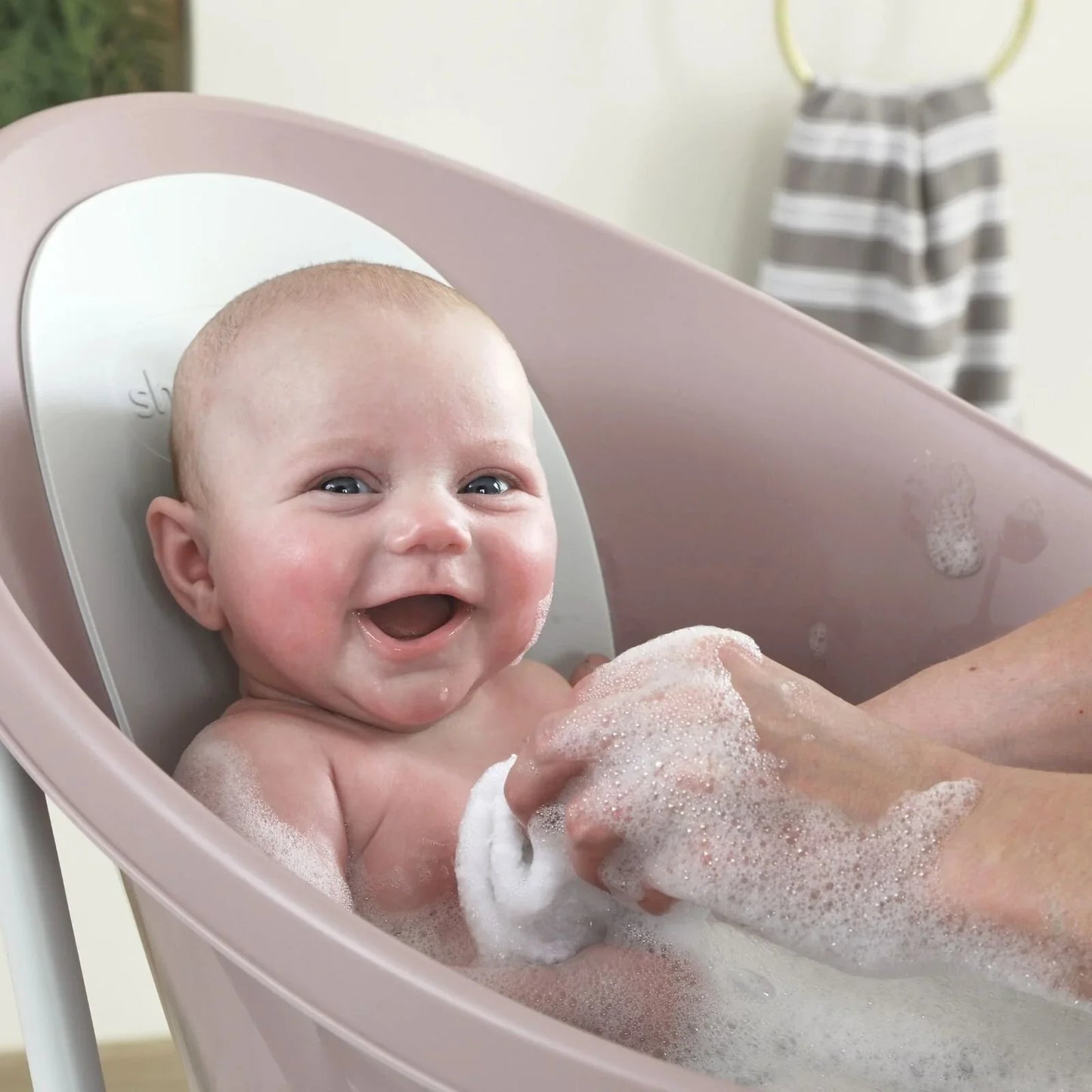 Shnuggle Newborn Baby Bath with Plug - Taupe