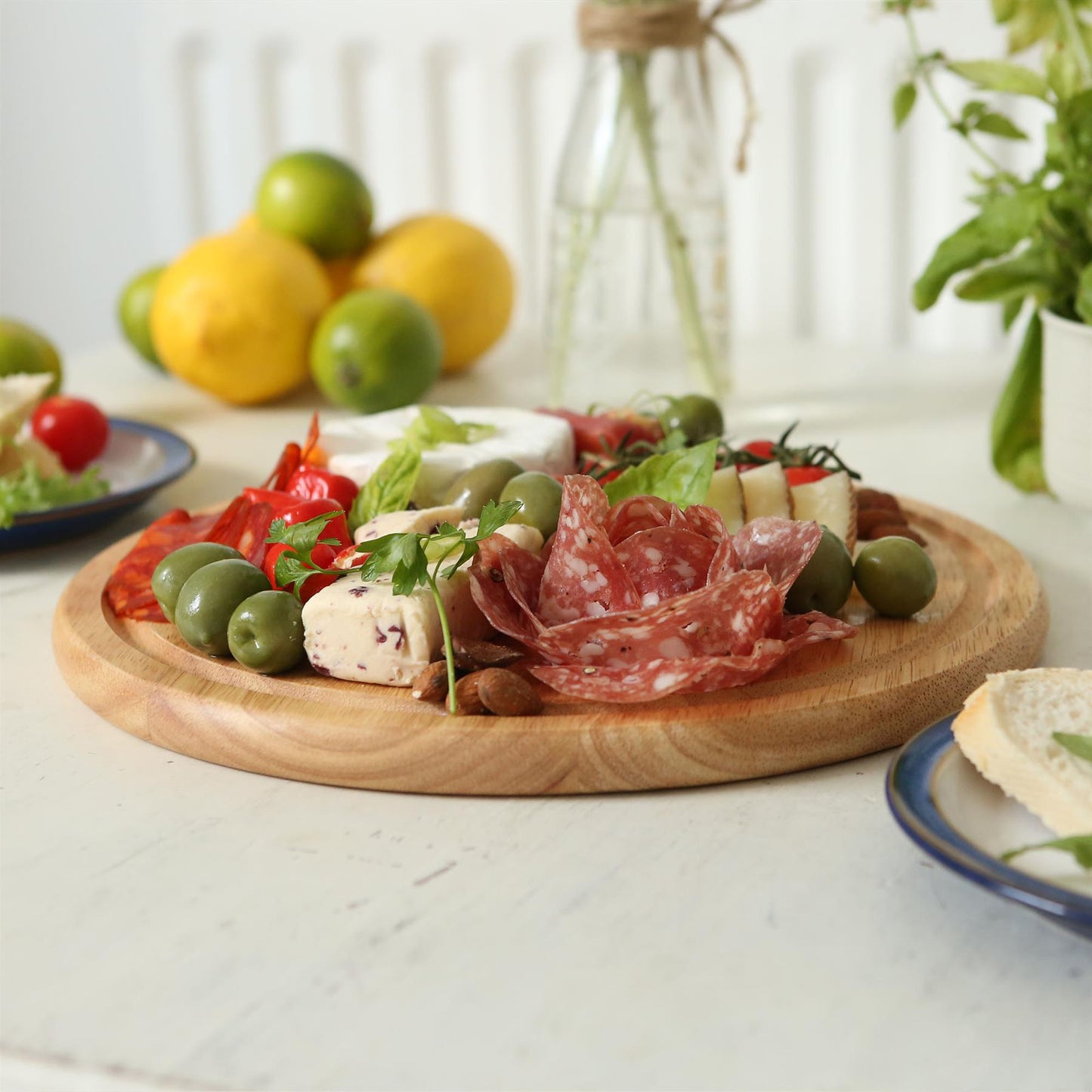 30cm Round Wooden Chopping Board