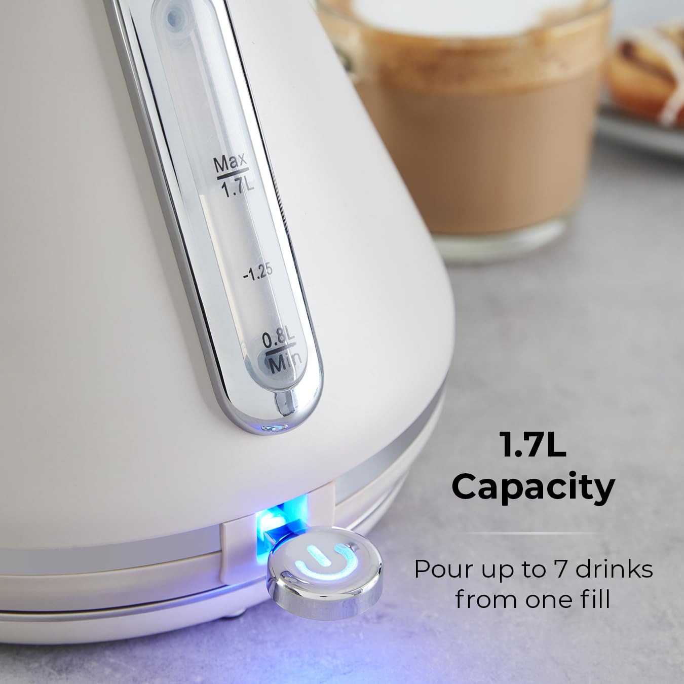 Tower T10044MSH Cavaletto Pyramid Kettle with Fast Boil, Detachable Filter, 1.7L, 3000 W, Latte and Chrome Accents