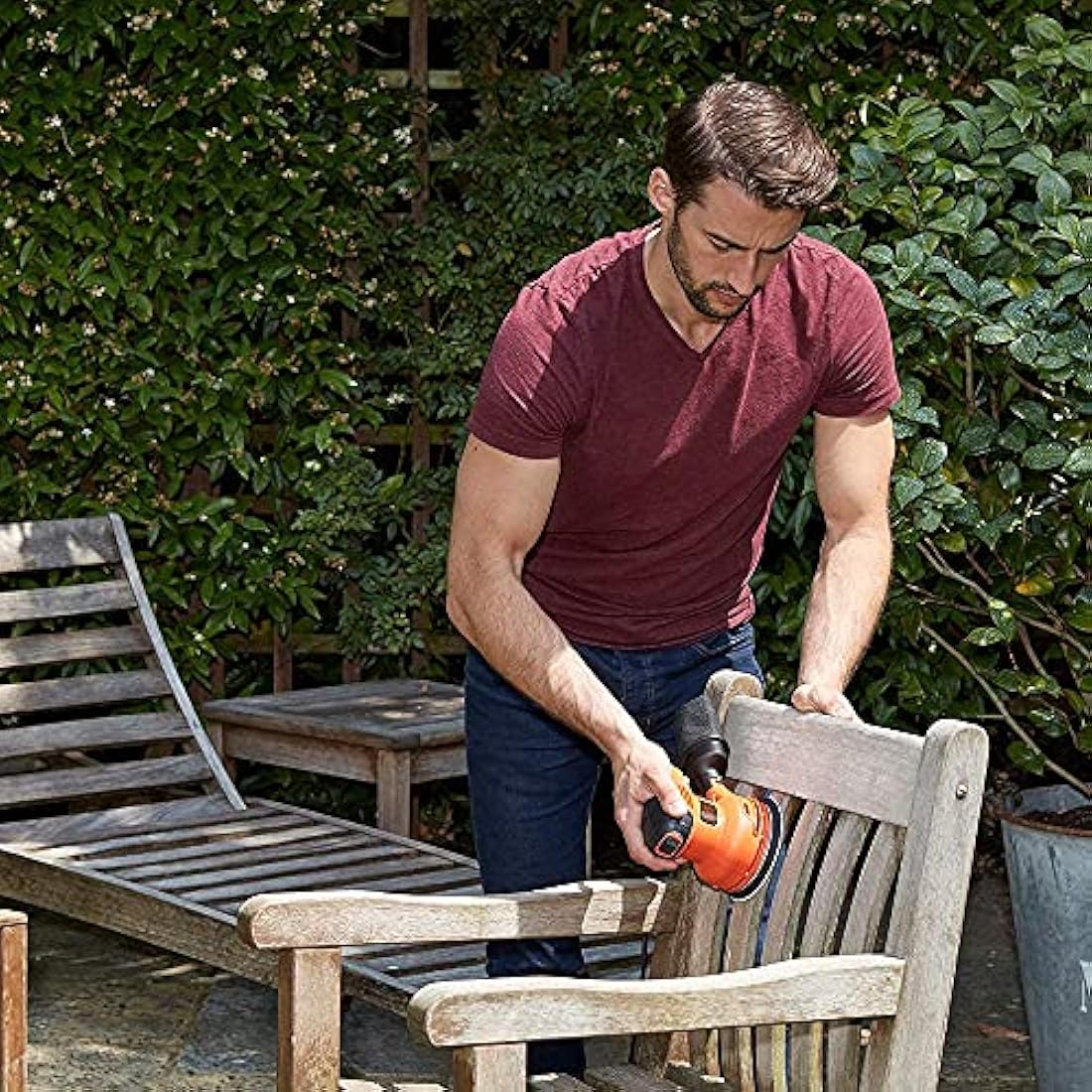 Black+Decker 230W Random Orbit Sander