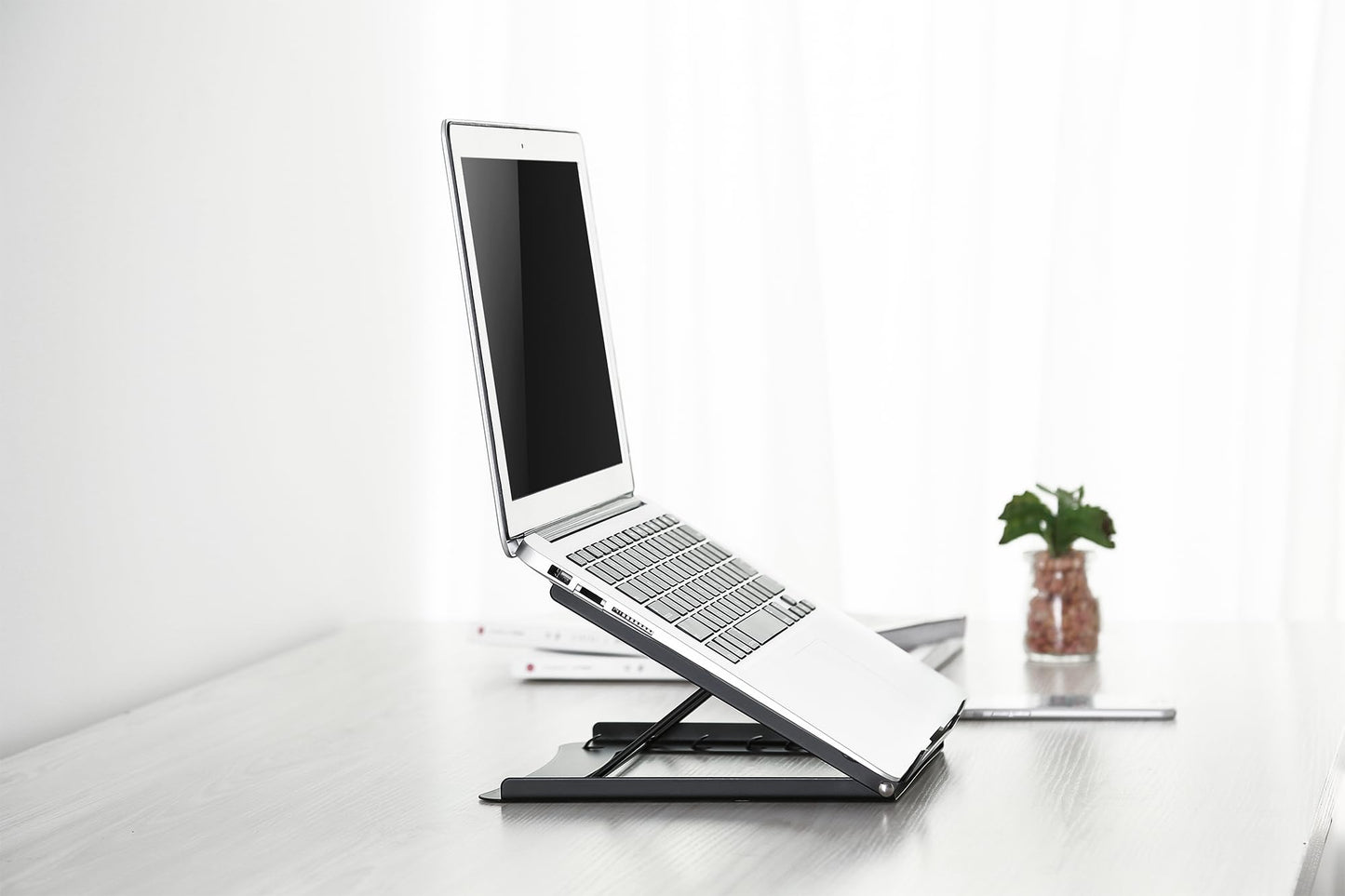DIGITUS Notebook stand - Adjustable in 5 positions - For 10-inch to 15-inch laptops - Robust steel - Black