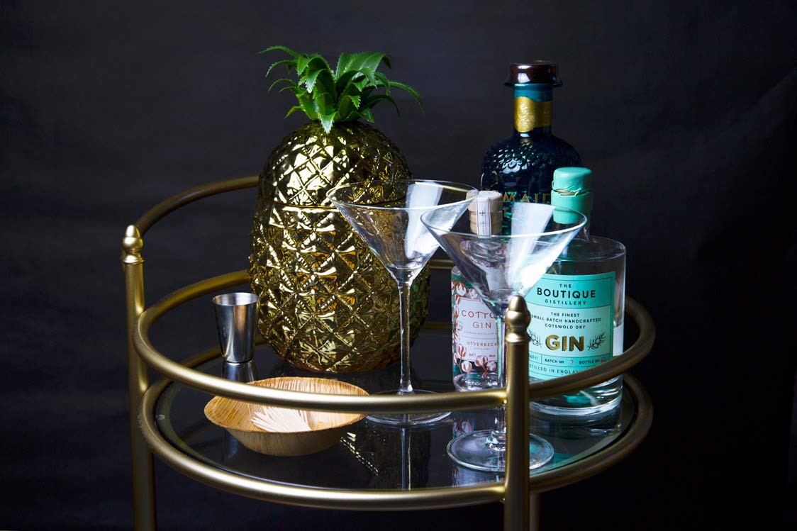 Talking Tables Gold Pineapple Ice Bucket with Lid, Premium addition to your Drinks Trolley | Retro Bar Accessory | Elegant Cooler, 21.5 x 21.5 x 27 cm