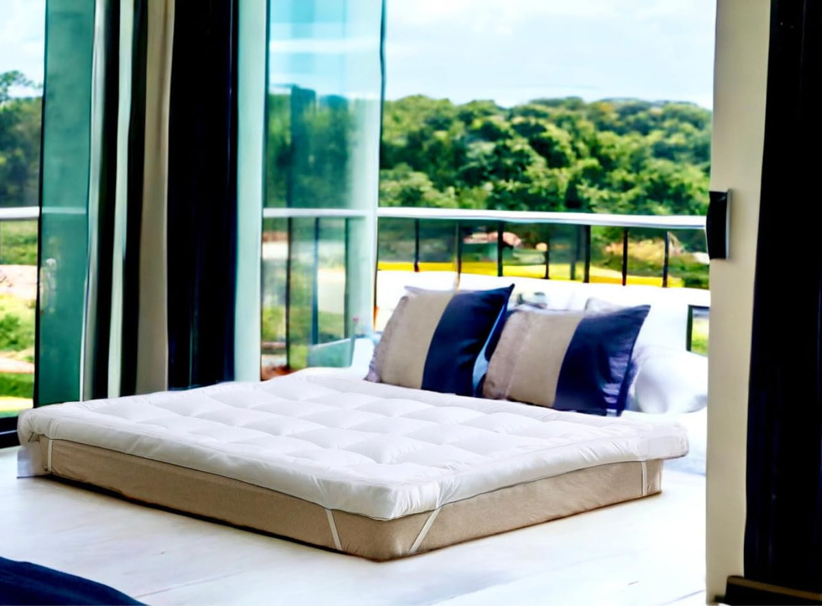 VL Mattress Topper King Size 10cm Thick Microfiber Quilted Fluffy and Soft Mattress Protector with Strong Corner Straps for Firm Grip WHITE (10cm