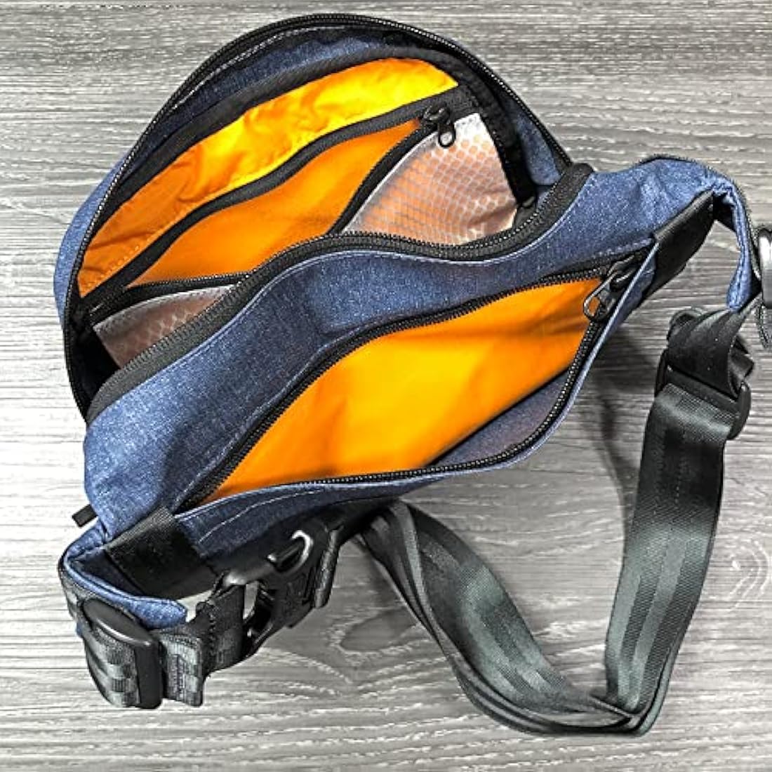 Dendrite-Large Waist Pack (Solid Black)