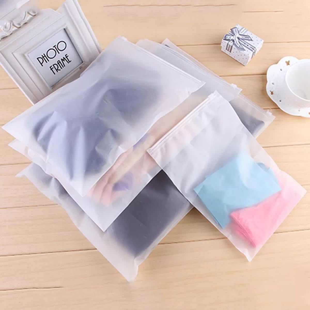 Reusable Zip Lock Bags, 30pcs 17x25cm Plastic Travel Bags Organiser No Holes Hospital Bag Organiser Pouches Frosted Waterproof Travel Storage Bag for