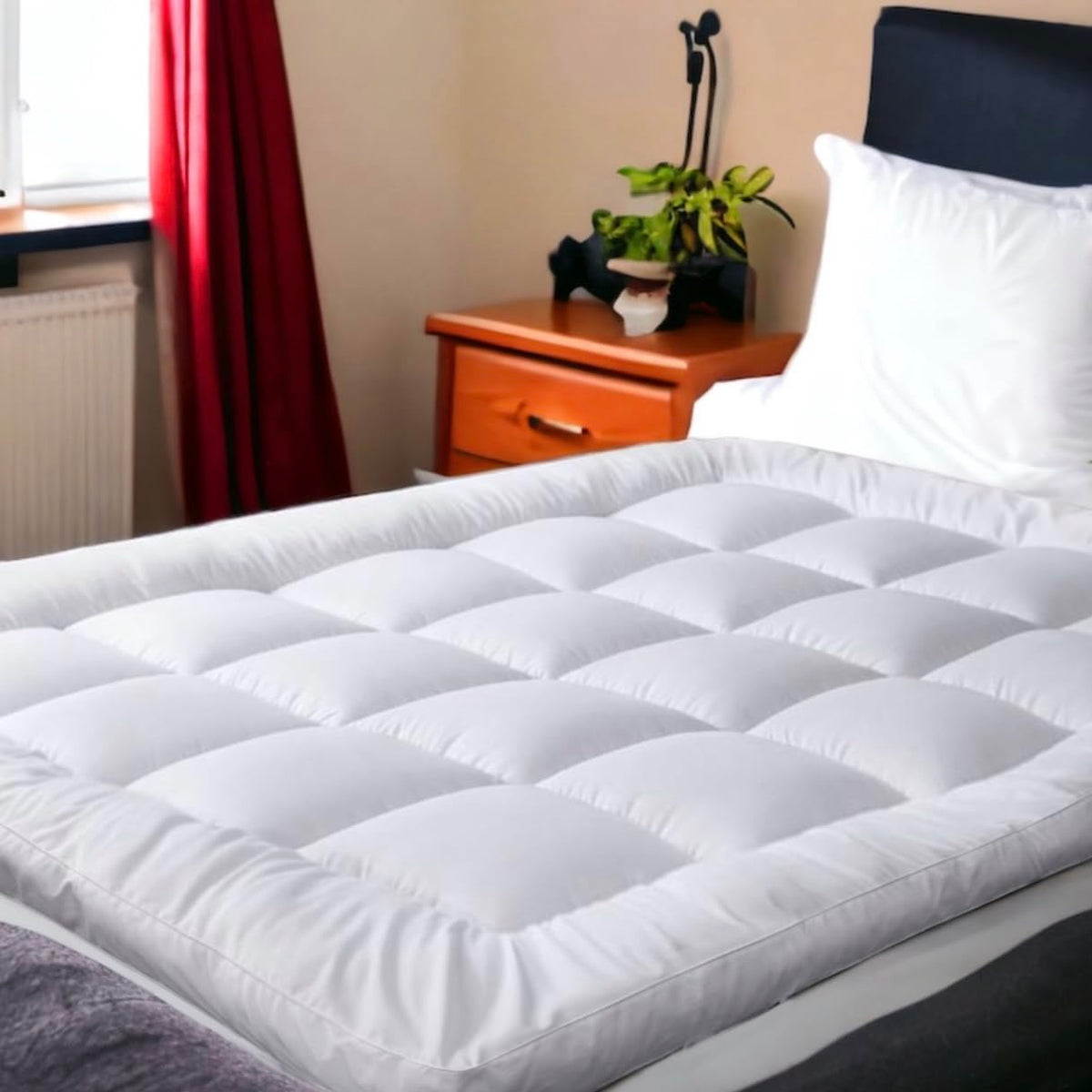 VL Mattress Topper 4Ft Small Double Size 10cm Thick Microfiber Quilted Fluffy and Soft Mattress Protector with Strong Corner Straps for Firm Grip