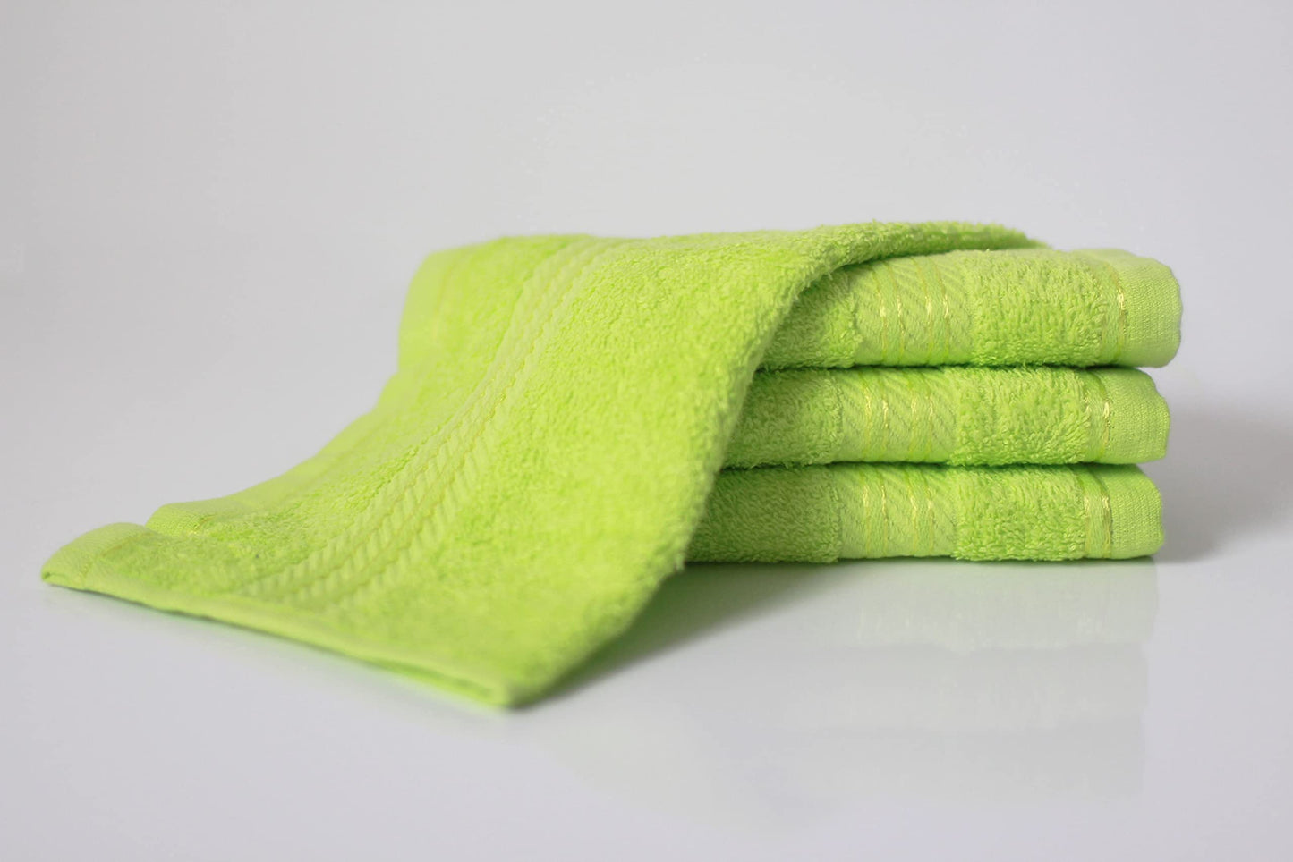 Bentley Priory Linens Supreme Face Flannels for Bathroom 500GSM Super Soft Cotton Pack of 4 Absorbent and Quick Dry Face Cloth Flannel Towels Set 30