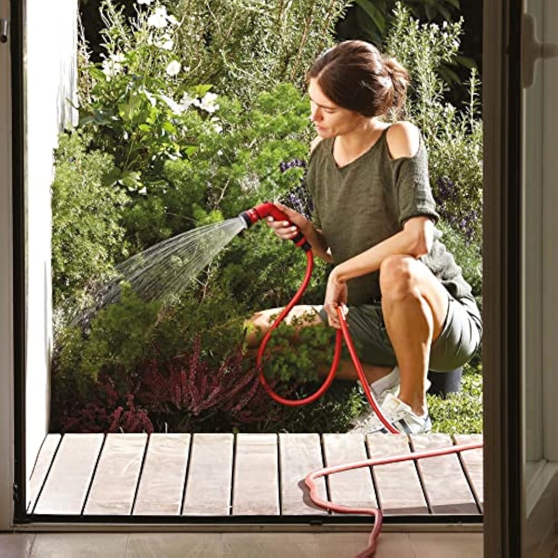 FITT YOYO 20 m, Extendable and Flexible Garden Water Hose Pipe with Multi-Function Spray Gun, Red