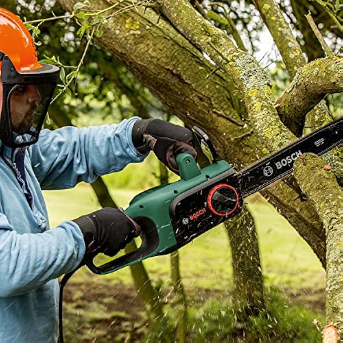 Bosch Chainsaw UniversalChain 35 (1800 W, Weight: 4.2 kg, Chain Speed: 12 m/s, in Carton Packaging)