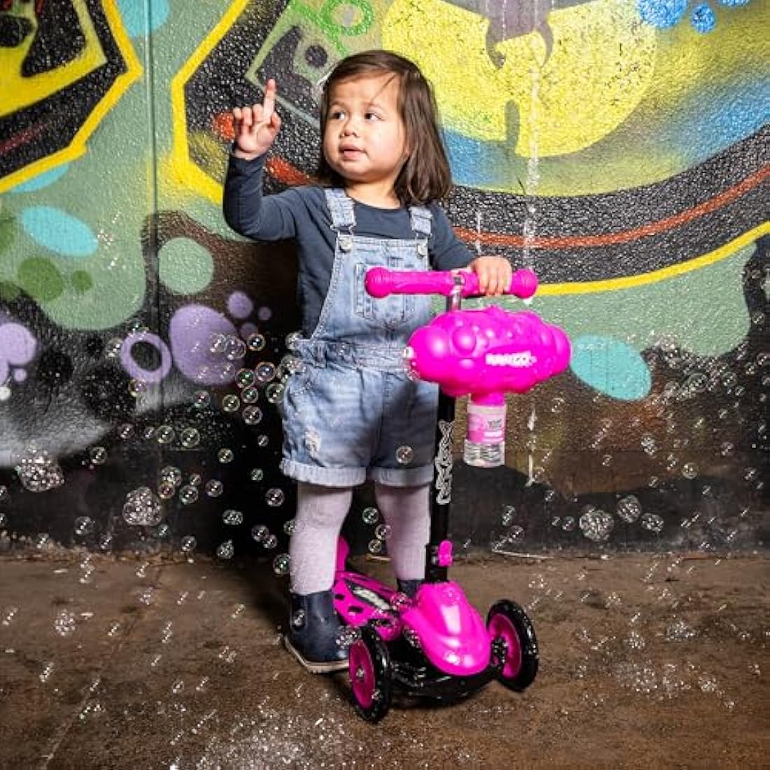 Xootz Kids Bubble Go Foldable Scooter, 3 Wheel Tri-Scooter with Bubble Machine, Tilt-and-Turn, Age 3+, Pink