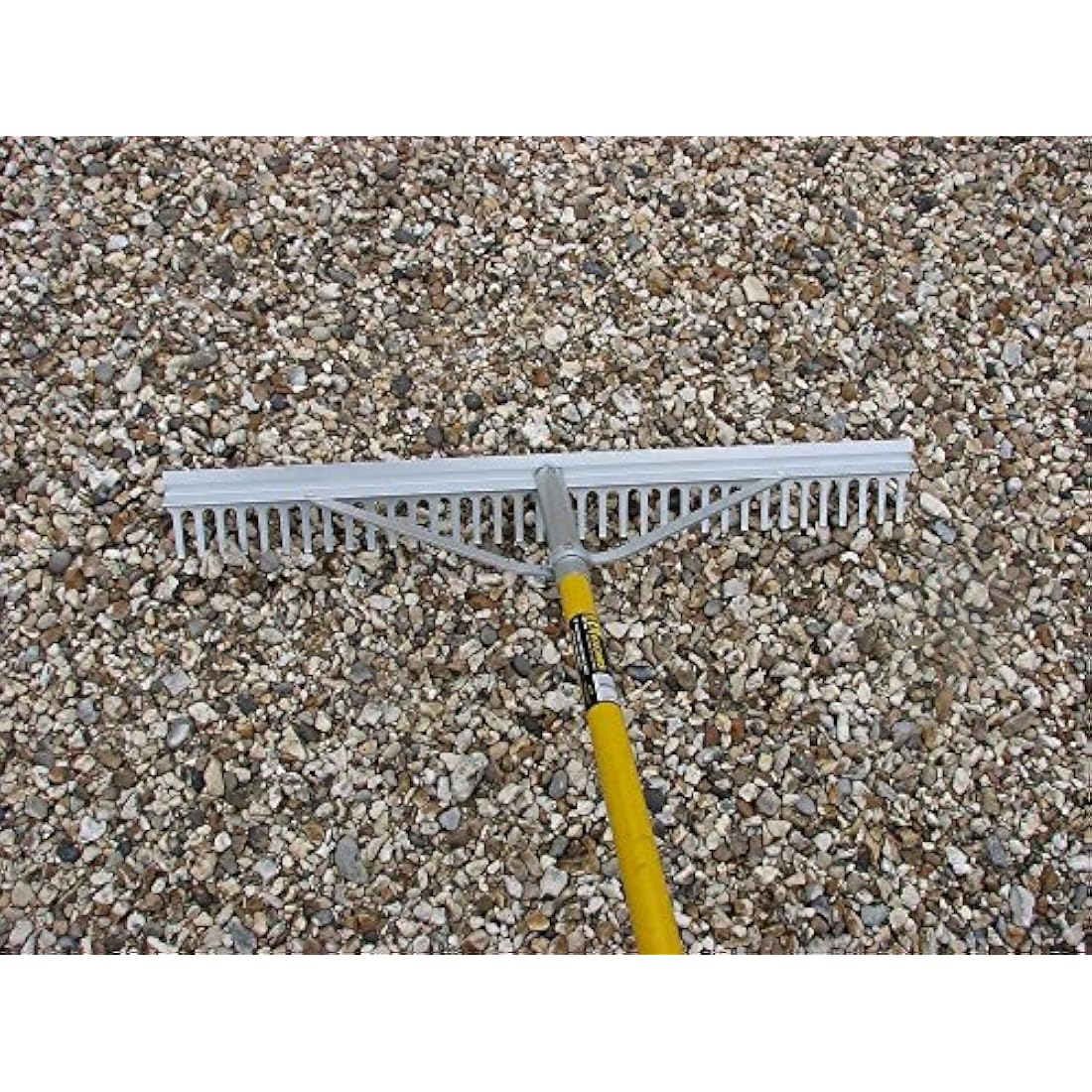 Roughneck ROU68636 Aluminium Landscaping Rake 900x1700mm/36x67