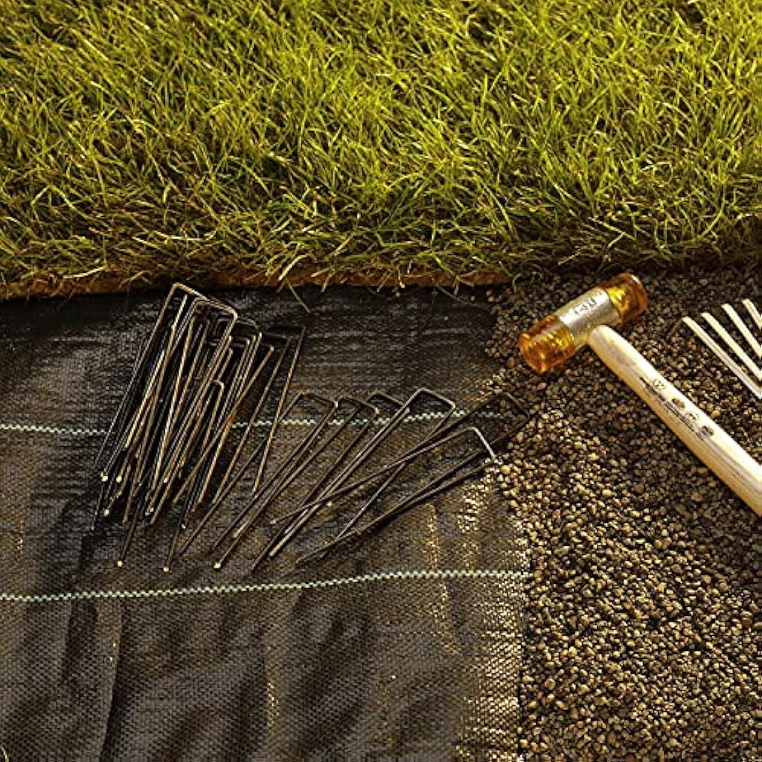GardenMate Pack of 250 Multi-Purpose 150mm U-Shaped Fixing Pegs - Ideal for Securing Weeds, Landscape Fabric, Netting - Made of 2.9mm Thick Carbon Steel Wire