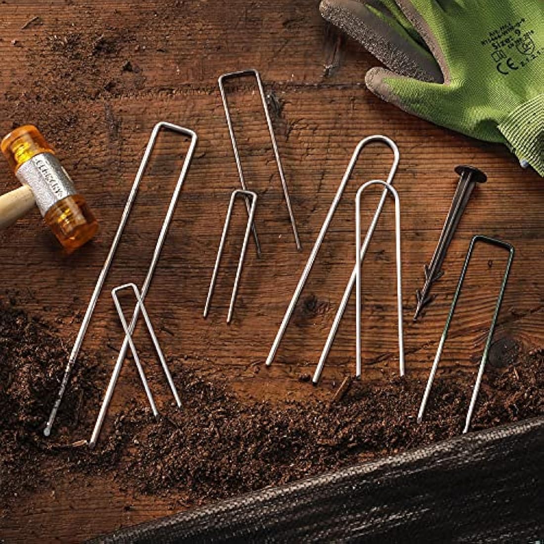 GardenMate Pack of 250 Multi-Purpose 150mm U-Shaped Fixing Pegs - Ideal for Securing Weeds, Landscape Fabric, Netting - Made of 2.9mm Thick Carbon Steel Wire