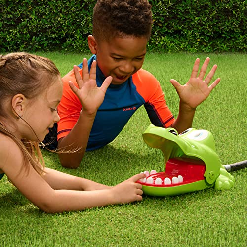 Hasbro Crocodile Dentist Splash – Fun Outdoor Water Games – More Water, More Fun!