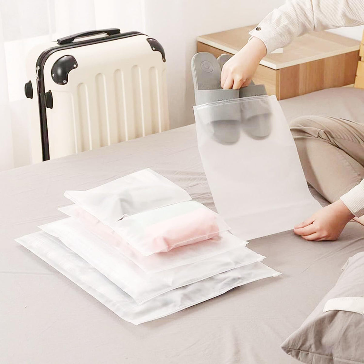 Reusable Zip Lock Bags, 30pcs 17x25cm Plastic Travel Bags Organiser No Holes Hospital Bag Organiser Pouches Frosted Waterproof Travel Storage Bag for