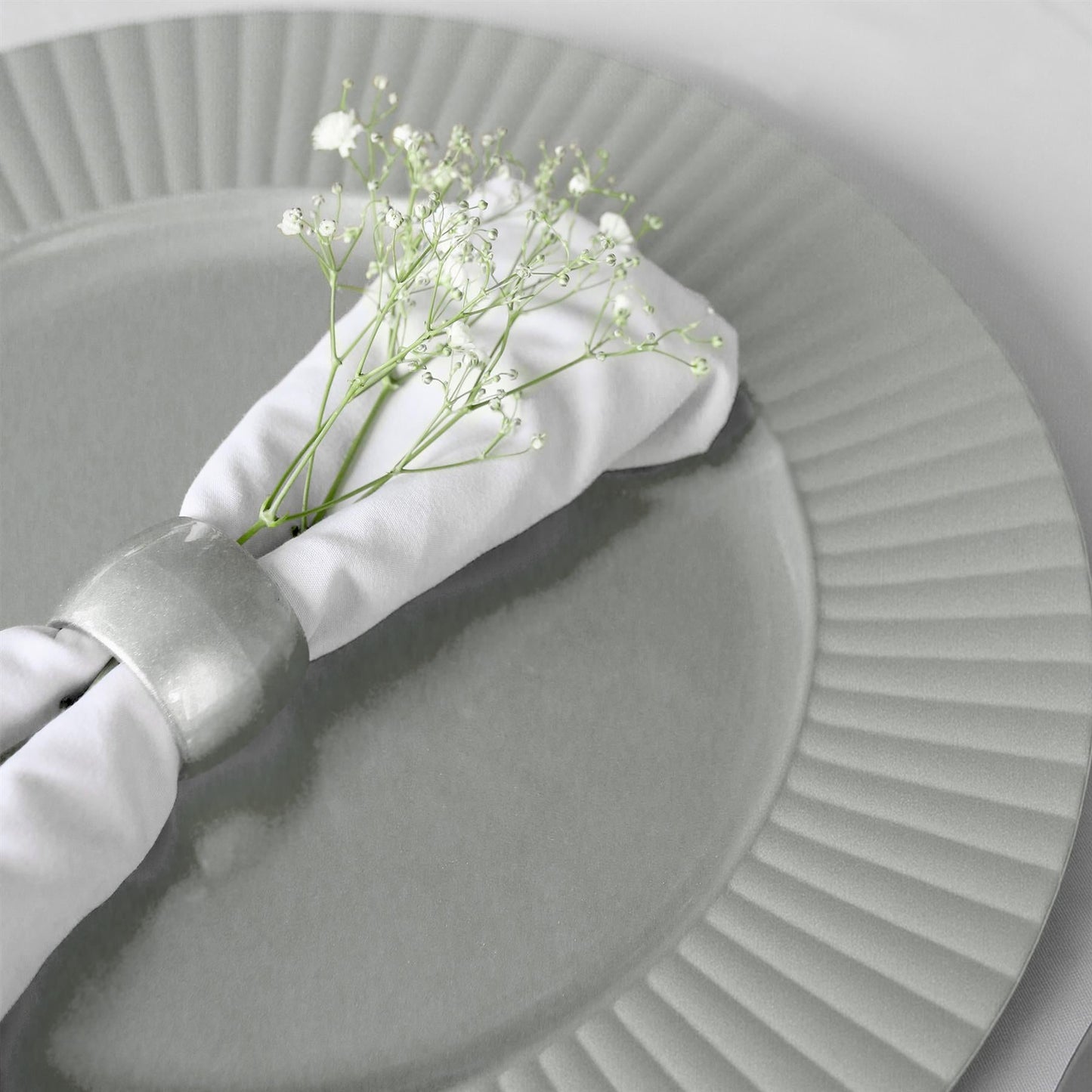 18pc Round Fluted Charger Plates Set - 33cm