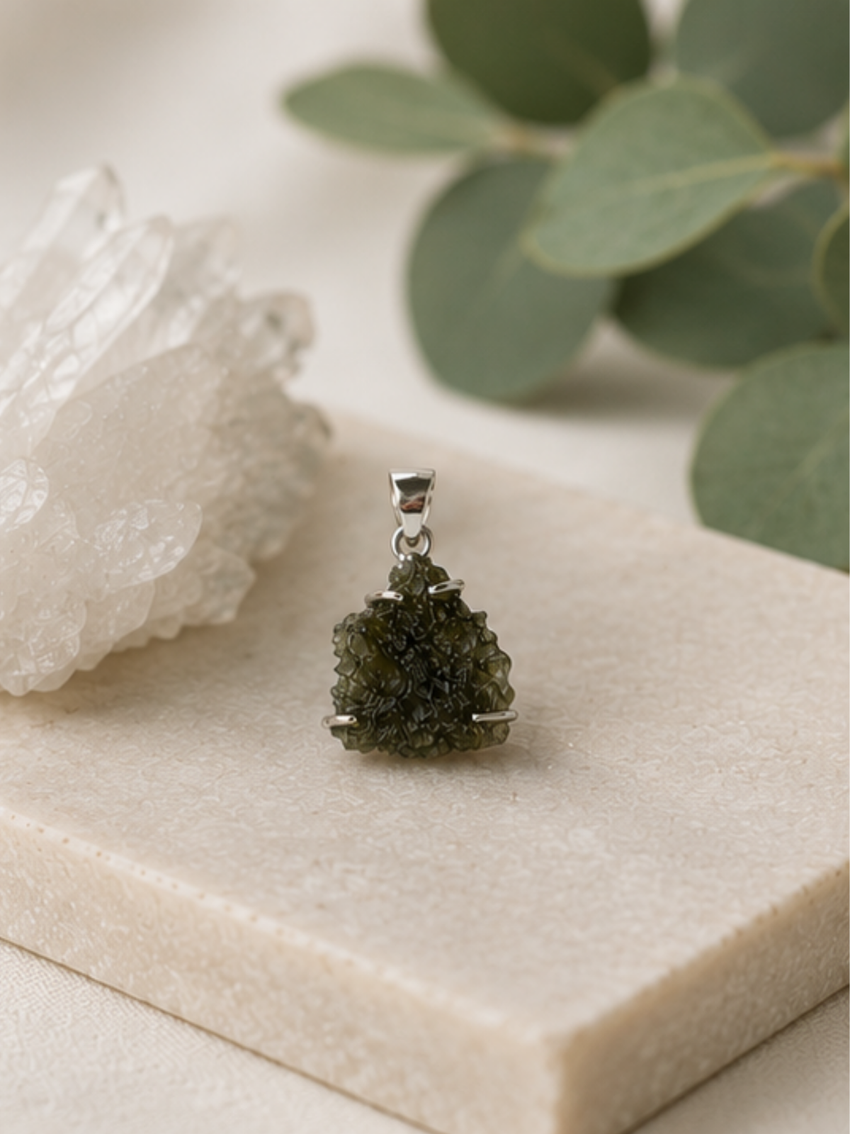 Moldavite - Necklace pendant - Rough