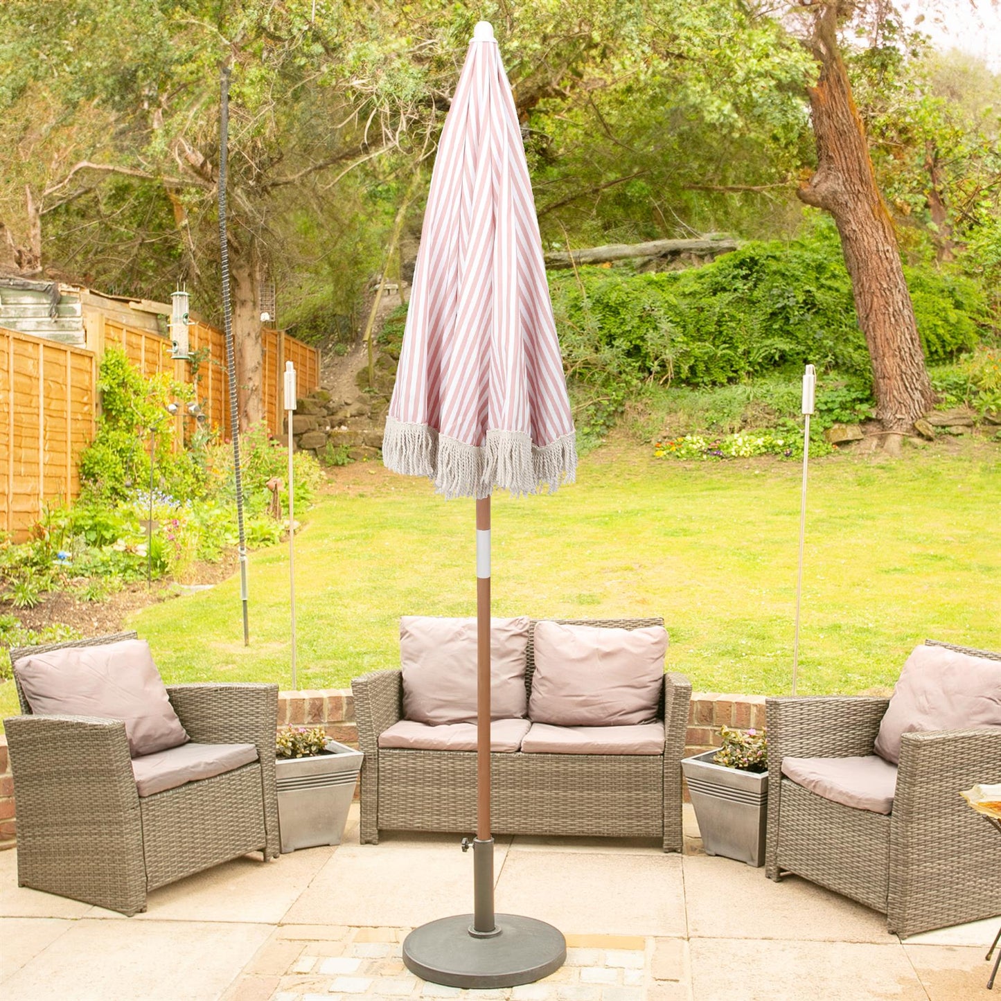 1.4M Tassel Fringed Wooden Garden Parasol & Base Set