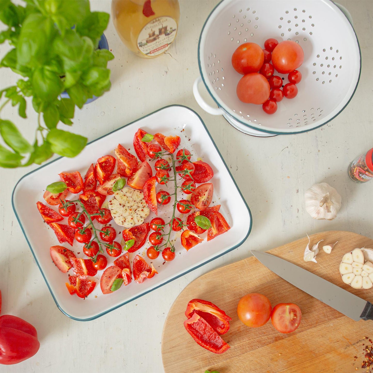 23.5cm White Enamel Colander