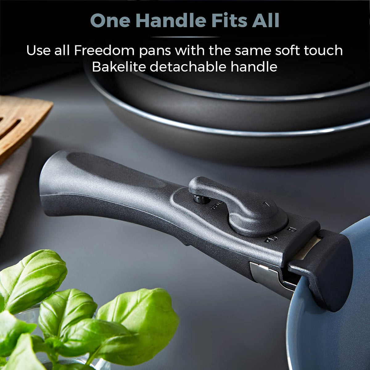 Tower Freedom T800201 7 Piece Cookware Set with Ceramic Coating, Stackable Design and Detachable Handle, Graphite, Aluminium, Black