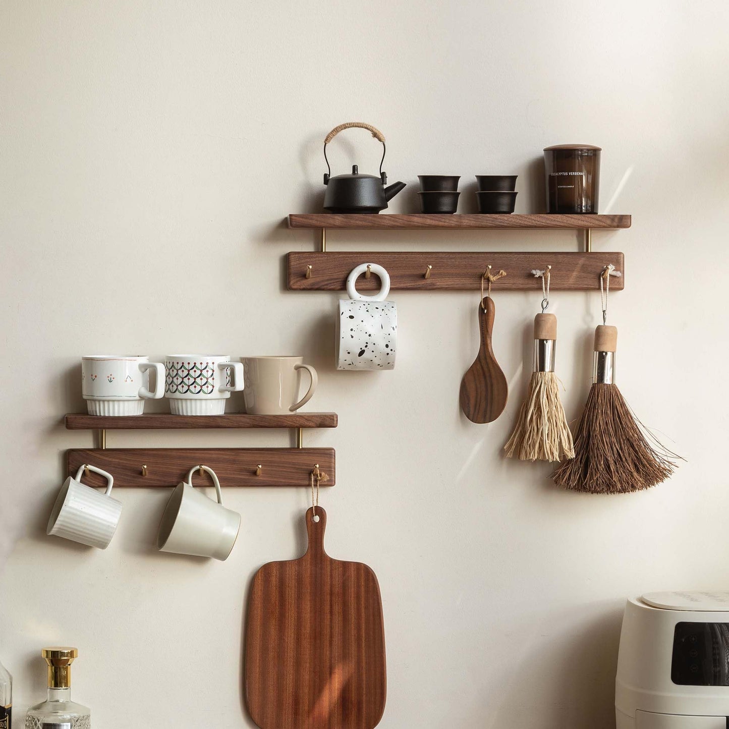 YESWOOD Solid Walnut Wall Mounted Coat Rack with Shelf, 6 Brass Hooks, 48cm
