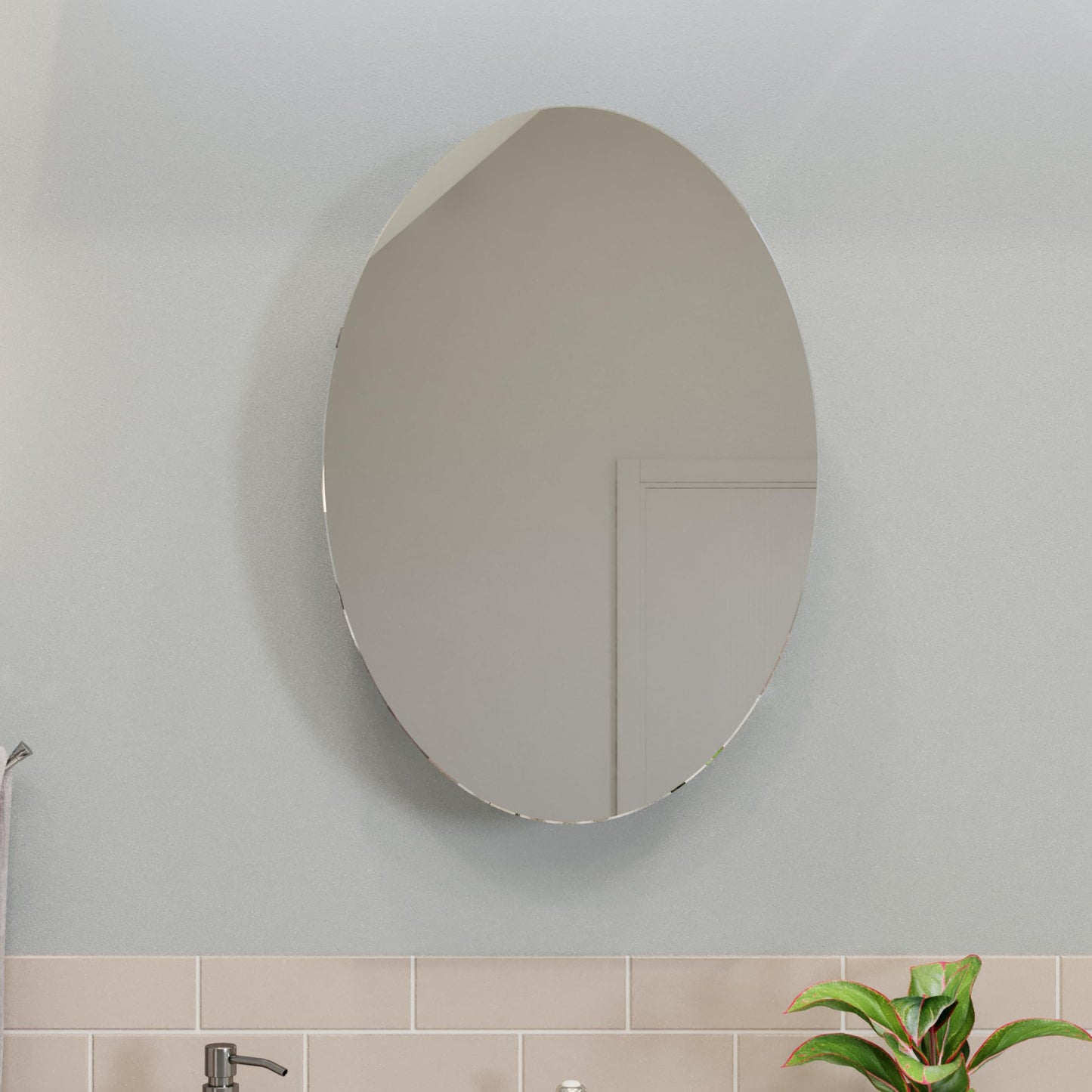 Croydex Tay Oval Polished Stainless Steel Bathroom Storage Cabinet with Mirrored Door, Ideal Bathroom Mirror Solution for Small Spaces, Fixed Shelf,