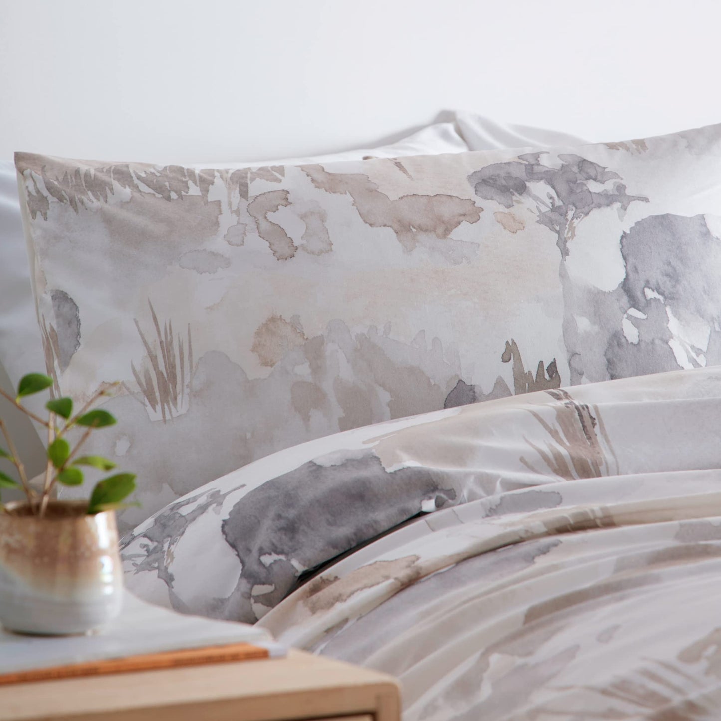 Appletree - Linen Landscape Duvet Cover - King Bedding Size (230 x 220cm) - Soft 100% Cotton - 2 Pillowcases - Watercolour Art Bedding in Natural -