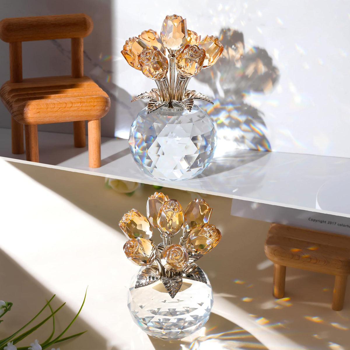 Ornalrist Crystal Gold Roses Flower Figurine with Vase, Glass Roses Bouquet Floral Collectible Gifts for Women Mum on Valentine's Day Golden Wedding