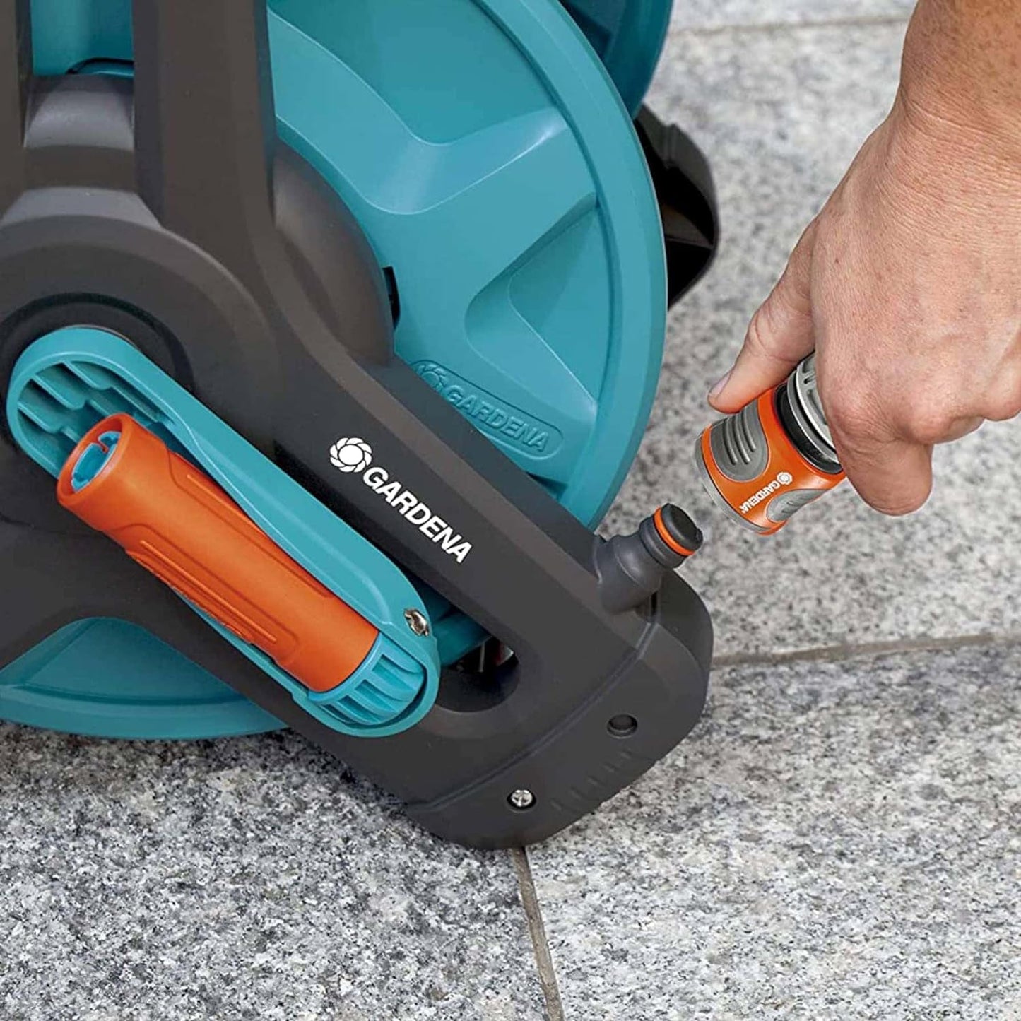 Gardena Classic Hose Reel 10 Set: Garden Hose Set Including Hose Reel and 10-m Hose, Great Standing Security, Adapter, Spray Nozzle, Carrying Handle,