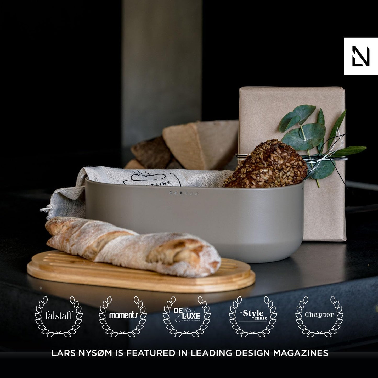 LARS NYSM Bread Box I Metal bread box with linen bag for long lasting freshness I Baked goods Bin with bamboo lid usable as cutting board I
