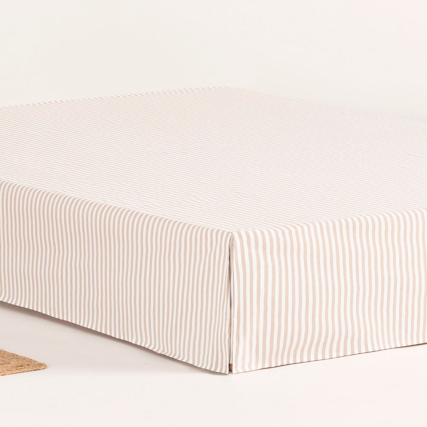 Bed Cover 140 x 190 / 200 cm Bed Base Cover 140 cm – Beige Stripes