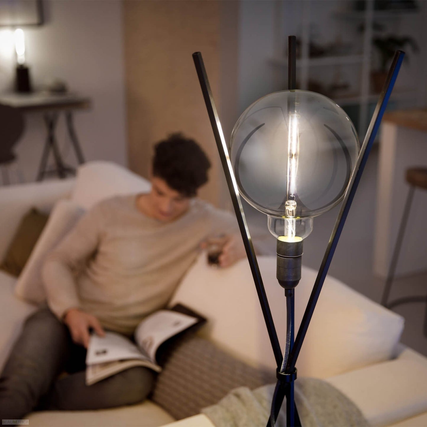 Philips LED Giant Smoky A160 Light Bulb Dimmable [E27 Edison Screw] 6.5W 25W Equivalent, Cool White (4000K)