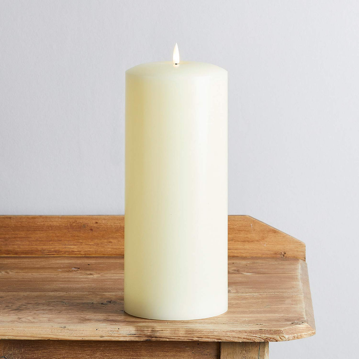 Lights4fun TruGlow Large 30cm Chapel Candle - Battery-Operated LED Flameless Candle with Timer, Real Ivory Wax, Safe & Stylish Home Decor