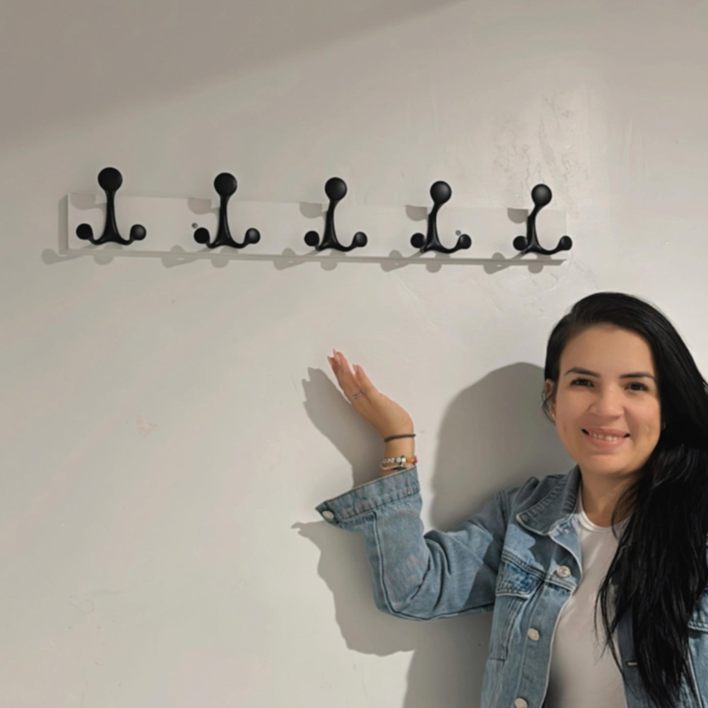 SKOLOO 61cm White Wood Coat Rack Wall Mount with 5 Triple Hooks - Ideal for Family Entrances, Classrooms, and Pet Supplies Storage