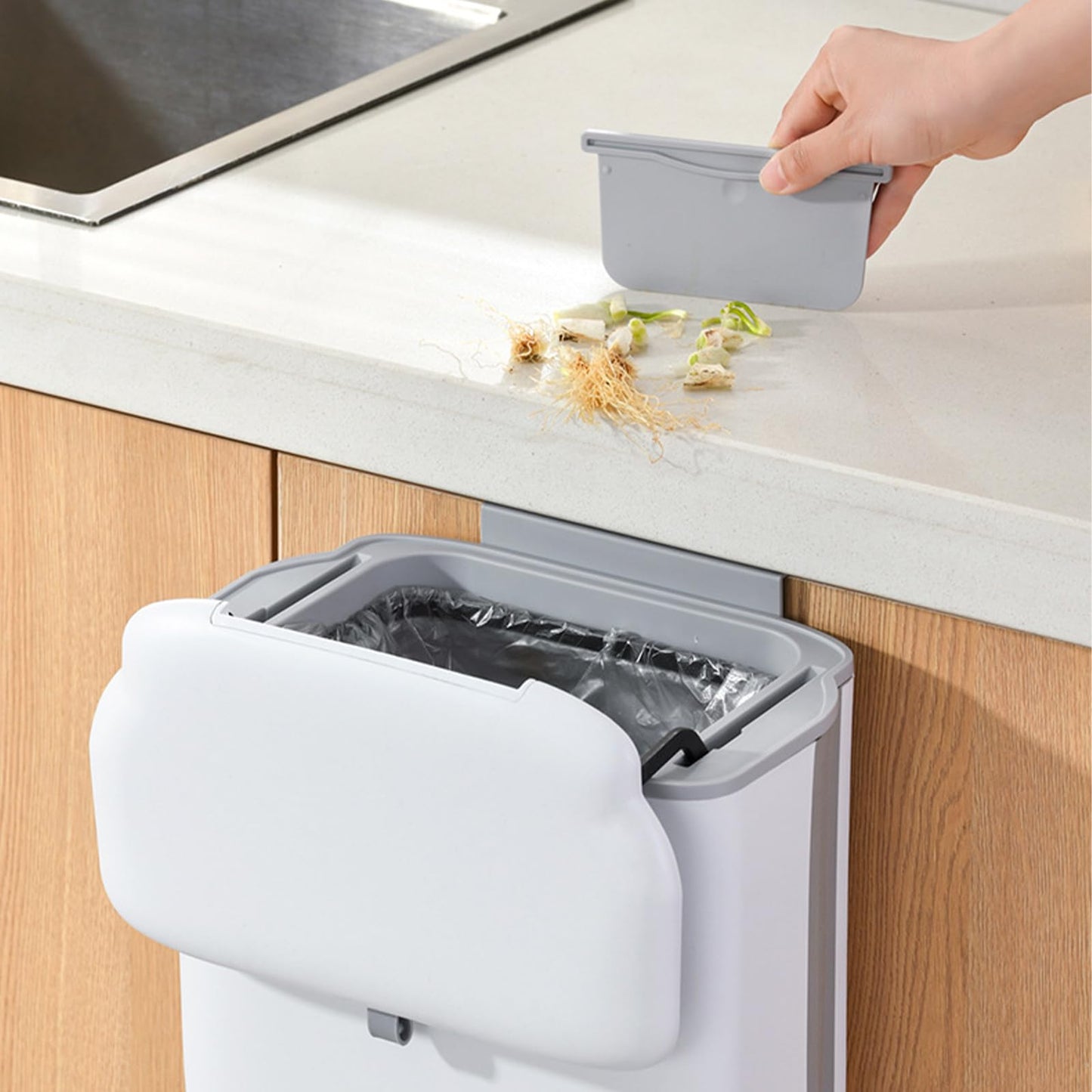 Tuwyii 9L Hanging Kitchen Bin with Lid, Camping Rubbish Bin (Off White)