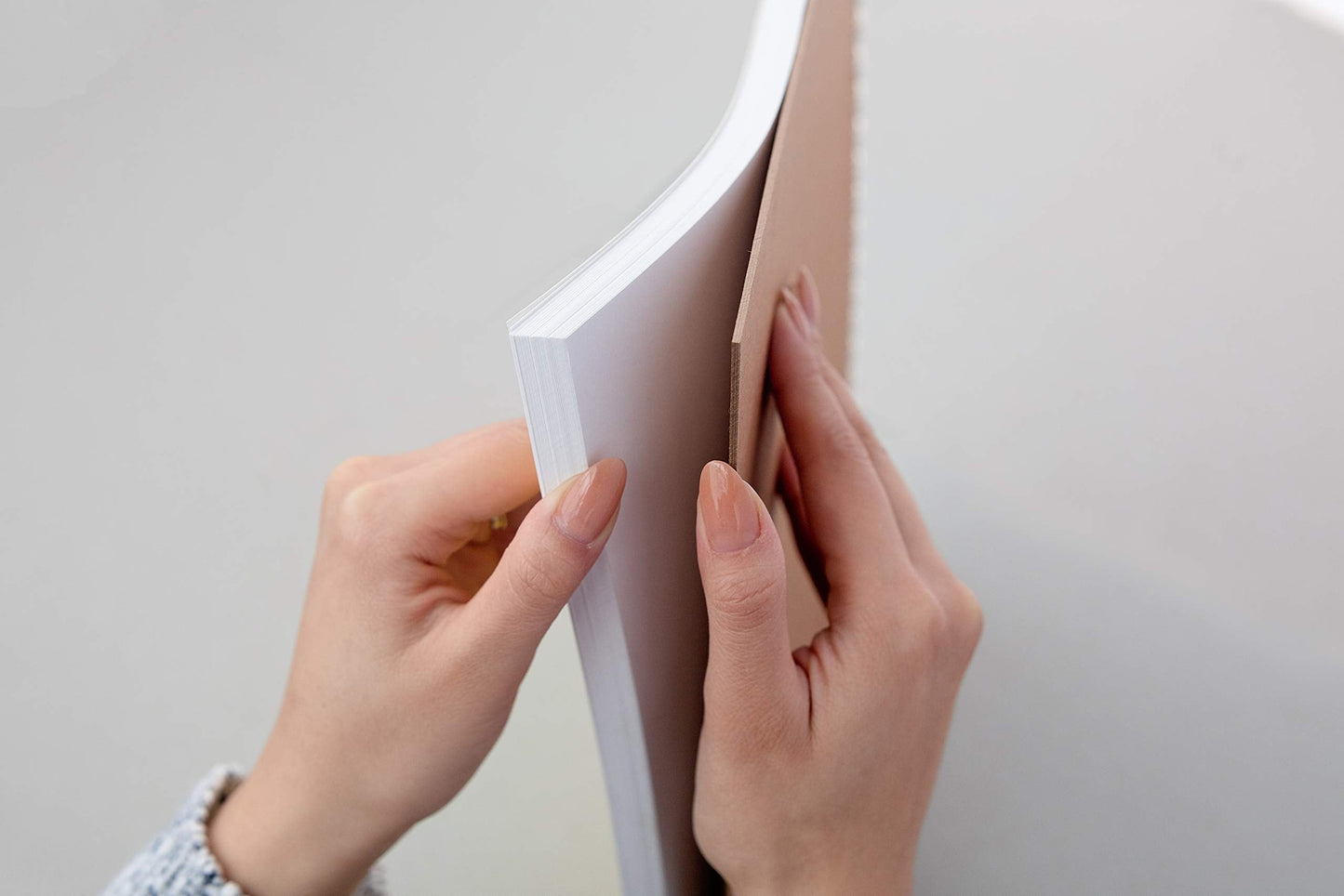 Strathmore Bristol Smooth Paper Pad 19 x 24-inch, 20 Sheets, Ribbon Bound, 19"x24"