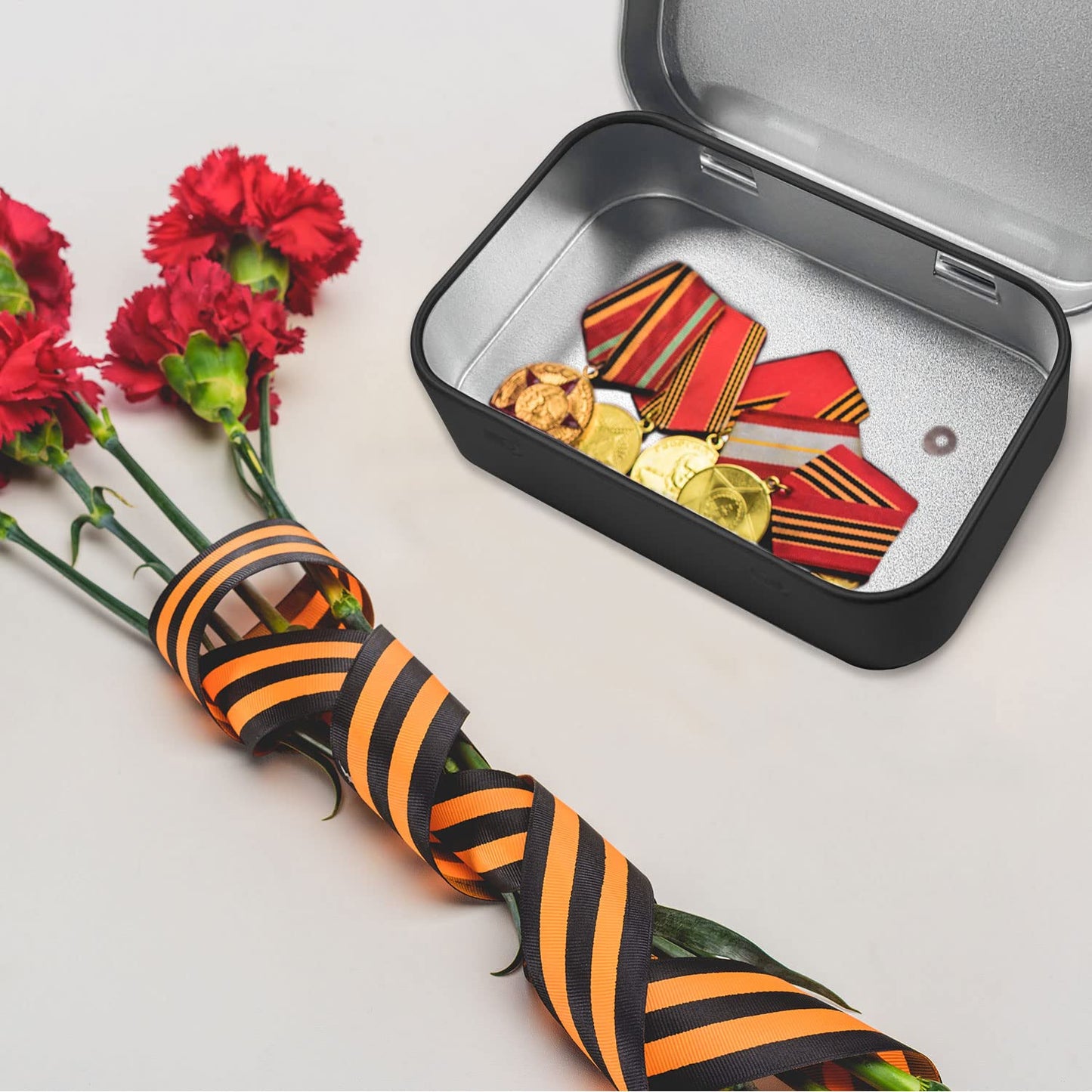 Tins Container, Metal Rectangular Tin Can,Mini Portable Box Small Storage Basic Necessities Home Storage Organizer Empty Hinged Household Storage Box