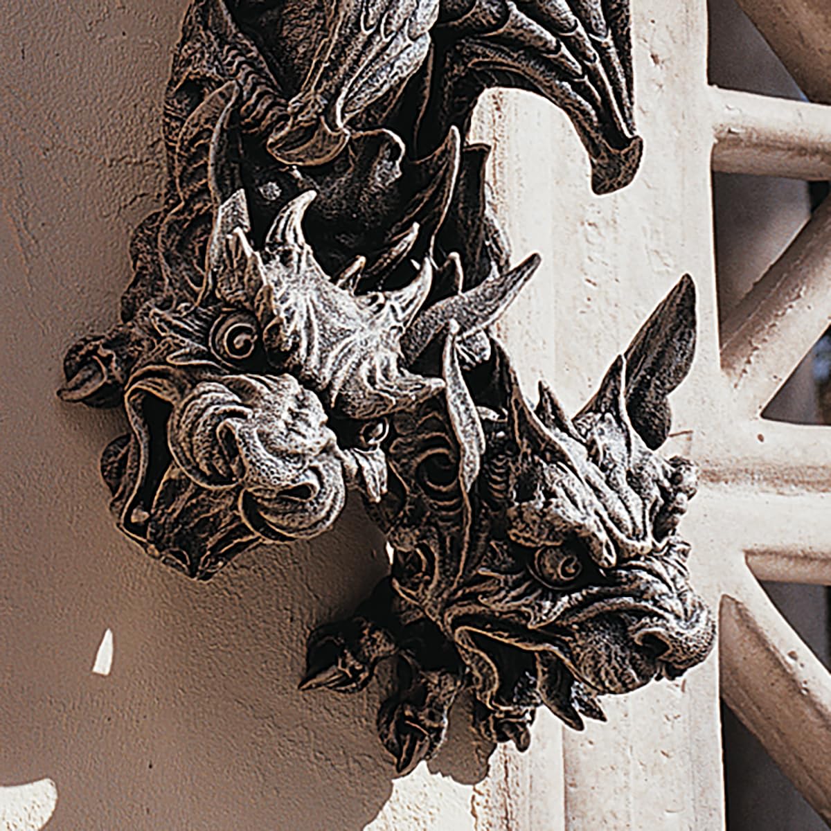 Design Toscano CL4189 Double Trouble Hanging Gargoyle Sculpture, Gothic Stone