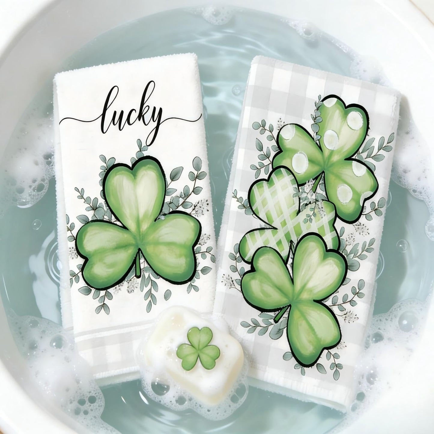 Riewy 2Pcs St Patricks Day Decorations Tea Towel,40x60CM Green and White Shamrock Eucalyptus St Patricks Day Kitchen Towels Dish Towel Multi-Purpose
