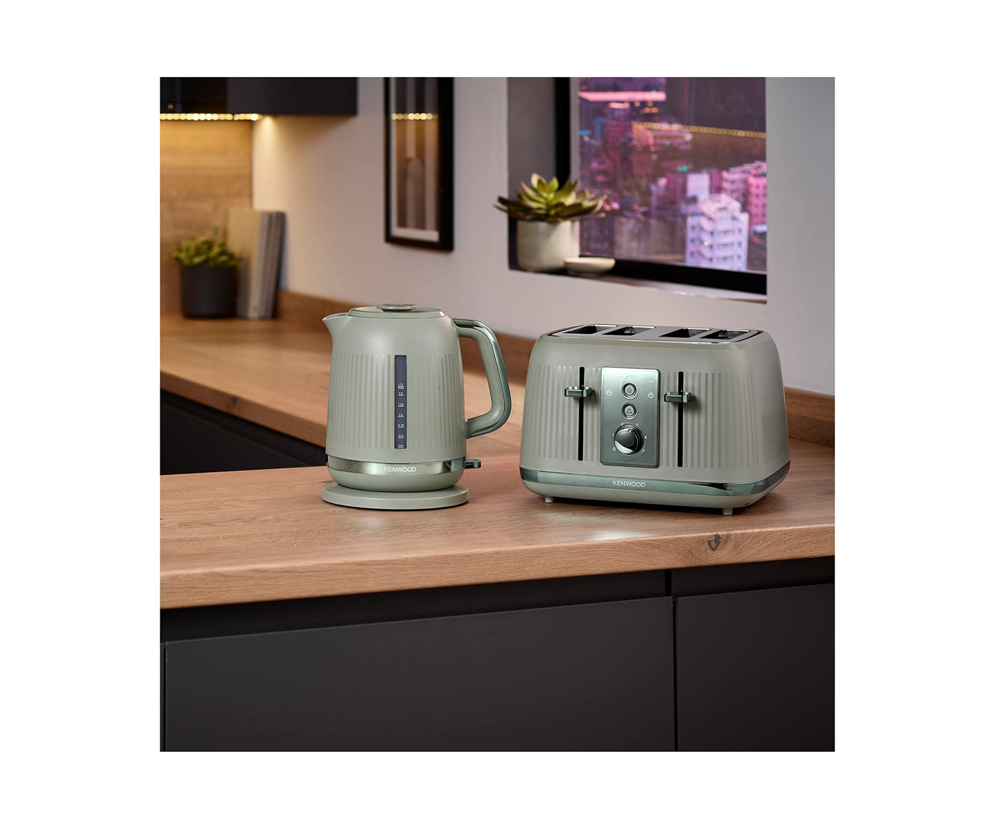 Kenwood Dusk Toaster, 4 Slot Toaster, Reheat, 5 Browning Settings, Defrost and Cancel Functions, Pull Crumb Tray, TFP30.000GN, 1800W, Olive Green