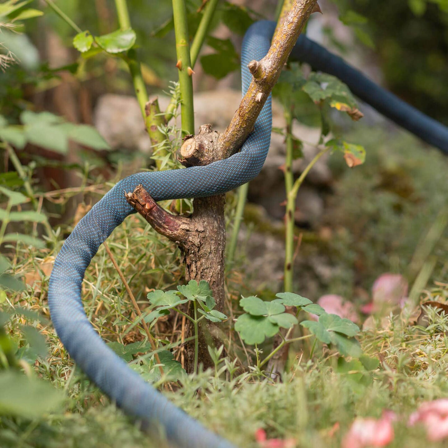 Gardena Liano Xtreme 1/2 inch, 15m set: Extremely robust textile garden hose, for indoor water taps, with PVC inner tube, lightweight,