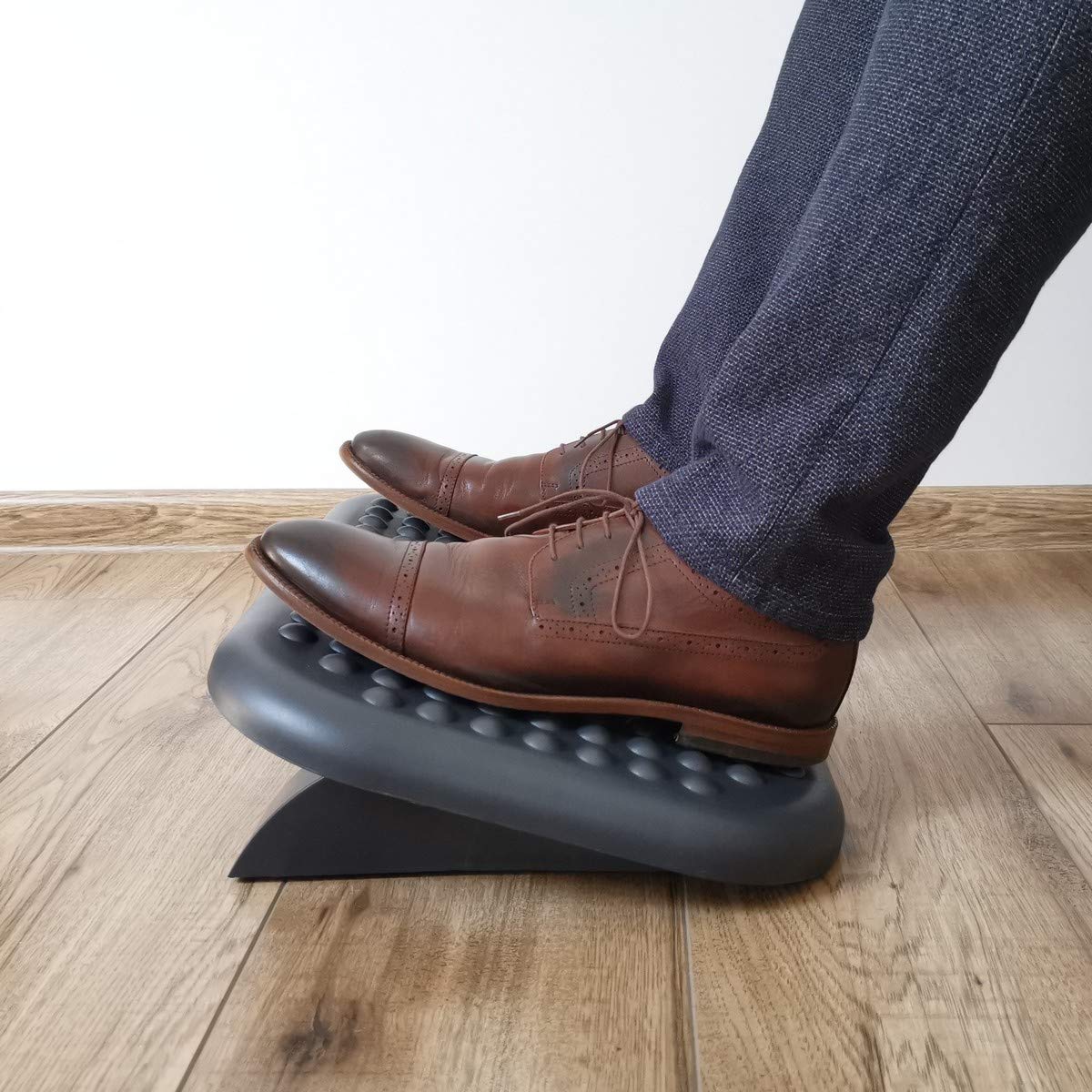 D.RECT 9020 Desk Height Adjustable Footrest for Office Plastic Footrest 45 x 33 cm Black Large