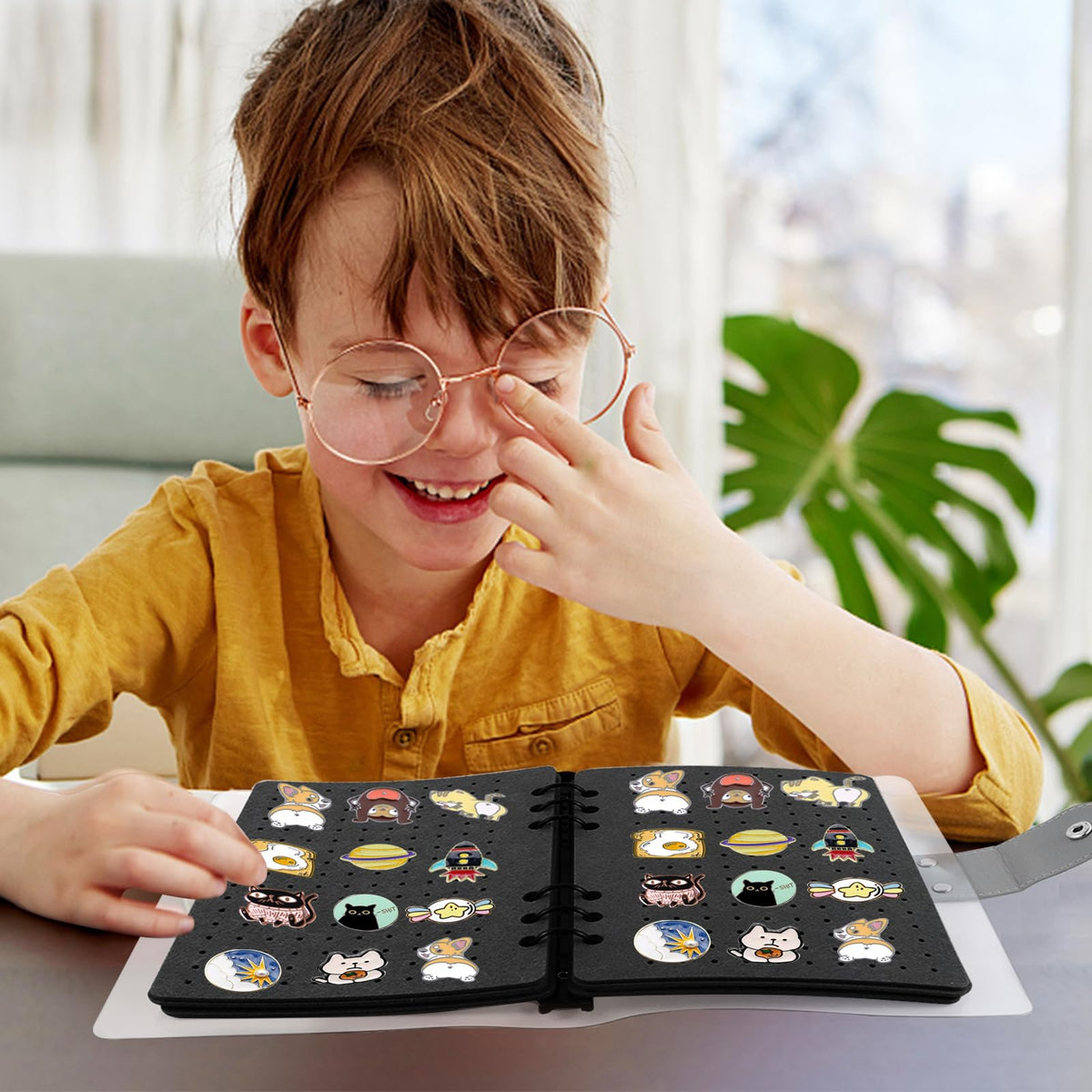 8 Pages Pin Badge Display Book, Enamel Pin Display Pages Holds Up to 350 Pins, Waterproof Brooch Collection Storage Page-Flip Pin Display Holder