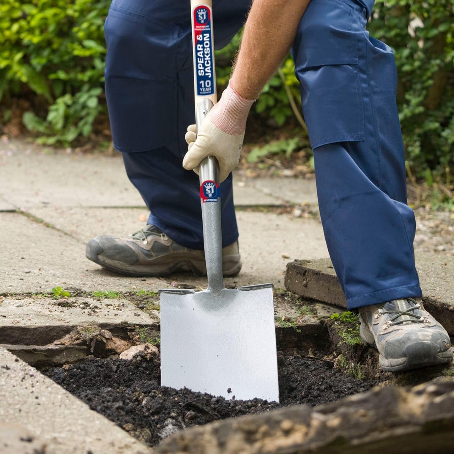 Spear & Jackson 1071AL Neverbend Professional Treaded Digging Spade, Blue