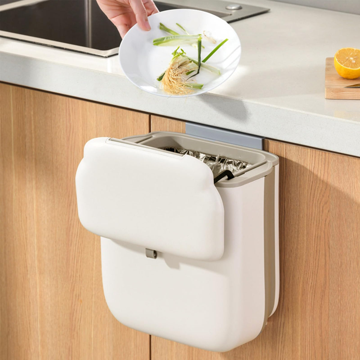 Tuwyii 9L Hanging Kitchen Bin with Lid, Camping Rubbish Bin (Off White)