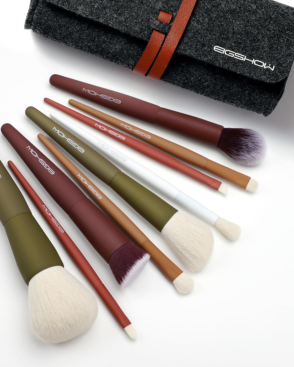 Travel Makeup Brush Set, EIGSHOW Premium Synthetic Foundation Powder Concealers Eye Shadows 9 Pcs, 5 Colors Brushes with Pouch, Cute & Portable, Gift