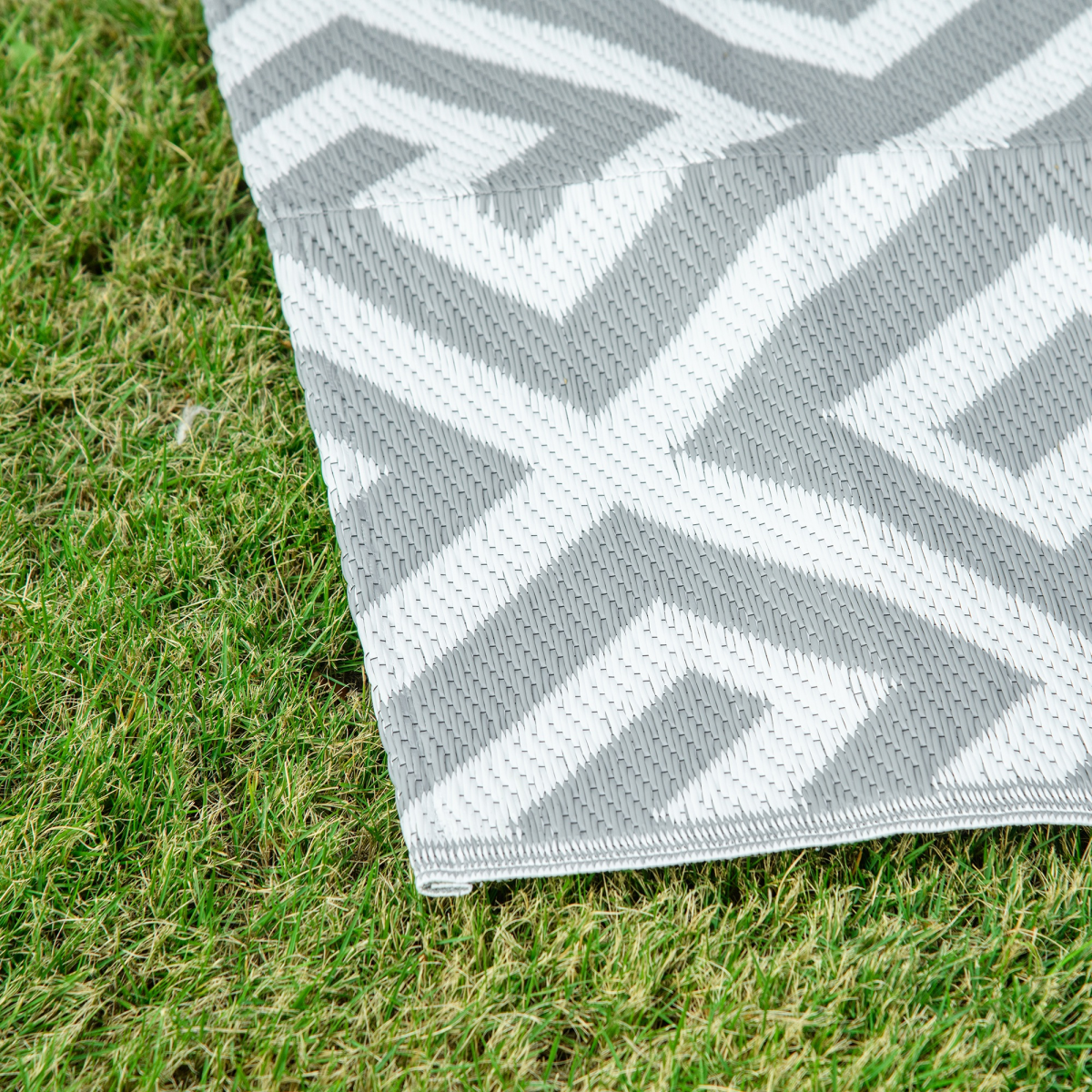 Outsunny 152x243cm Reversible Outdoor Rug Portable Plastic Straw RV Camping Mat
