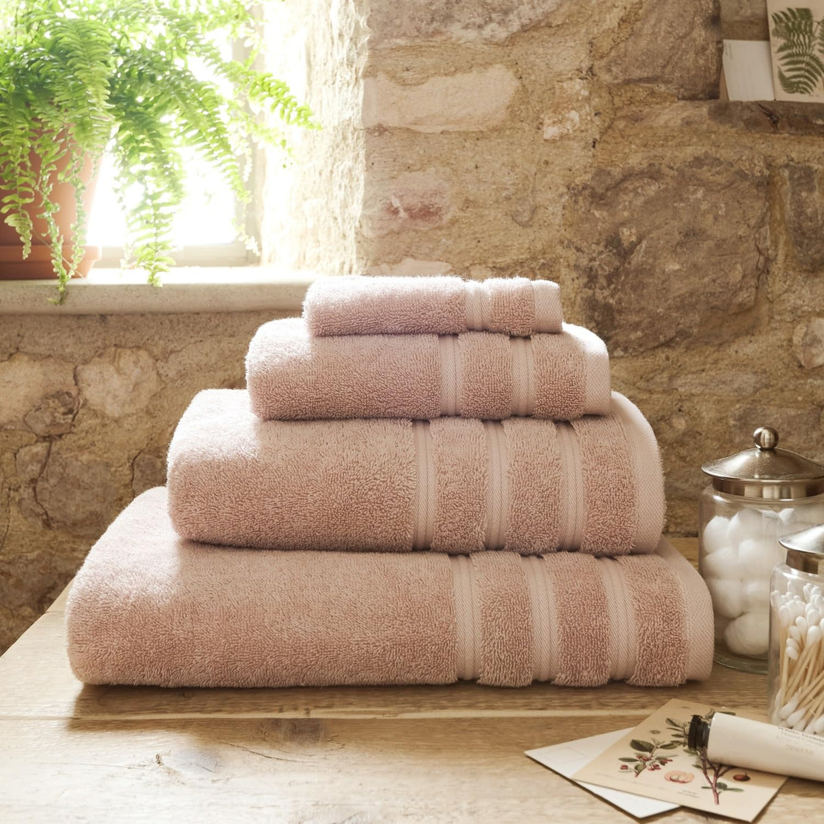 Christy Antalya Large Bath Towels | Set of 2 | 100% Turkish Cotton | 600GSM | Soft Plush Luxury Towel Set | 70cm x 125cm | Quick Dry | Pale Pink