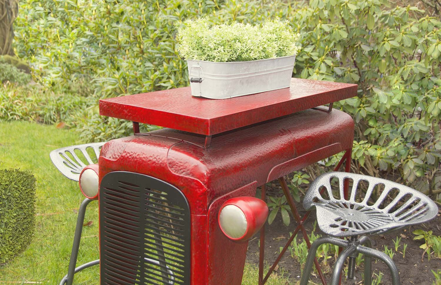 Fallen Fruits IH022 Tractor Seat - Grey
