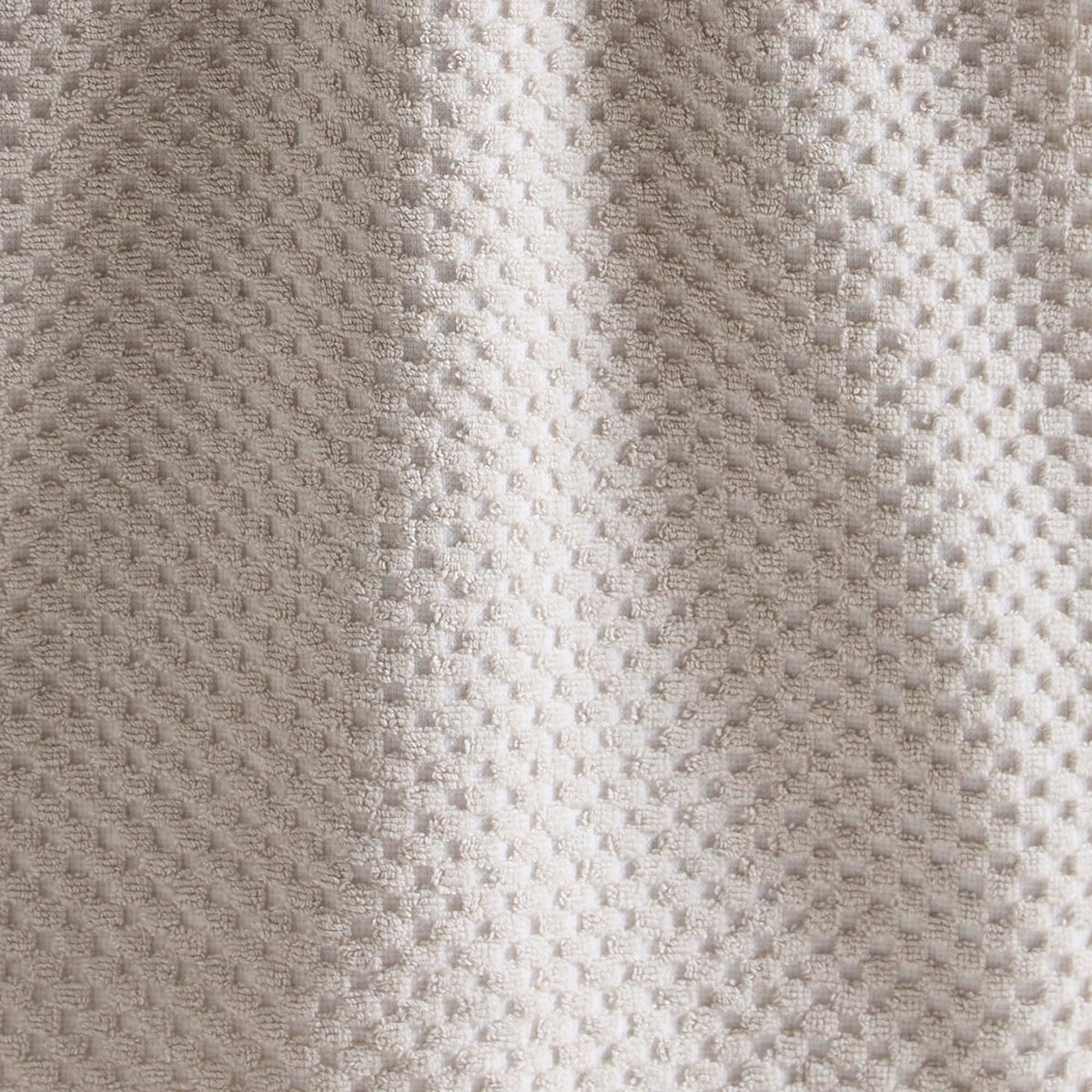 Dreams & Drapes Popcorn Check Bath Towel Natural – Soft Absorbent 100% Cotton Jacquard Textured Bathroom Towel, Quick‑Dry